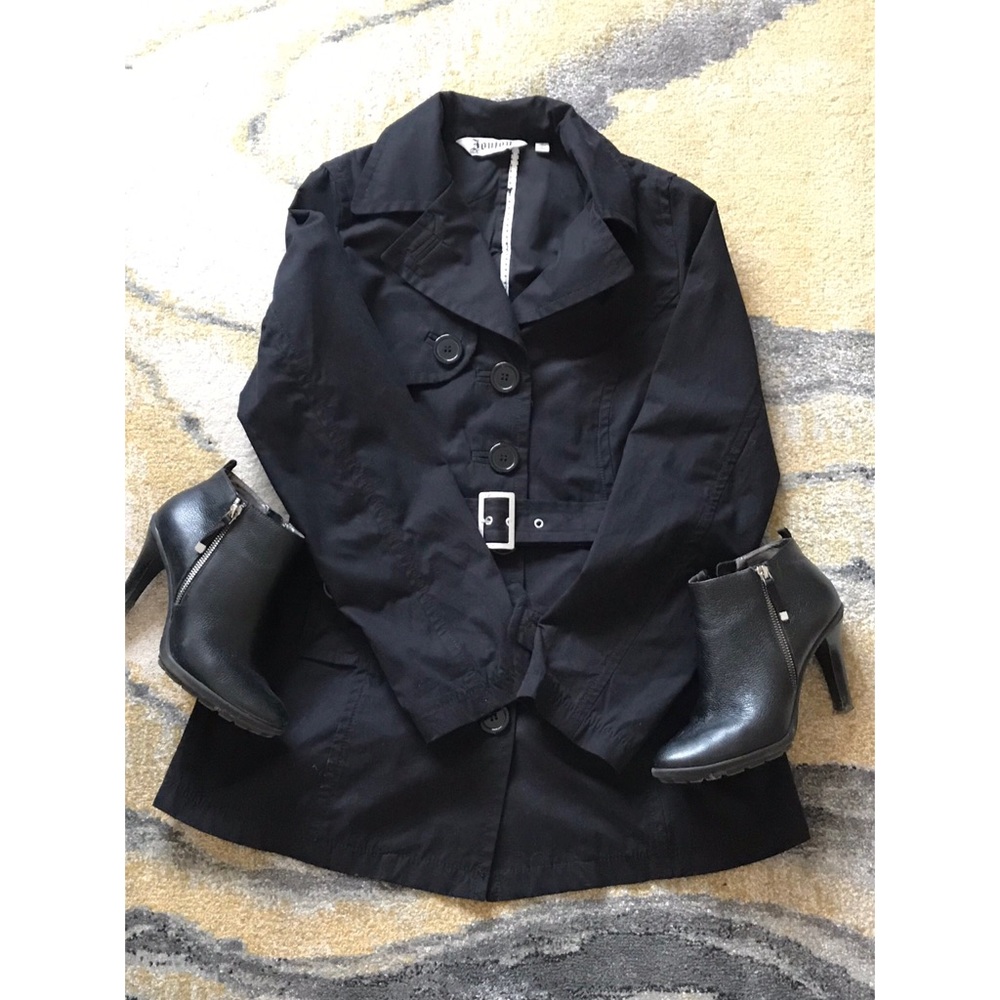 Black trench coat 🌂